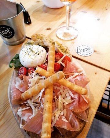 L'APE Italian Lounge